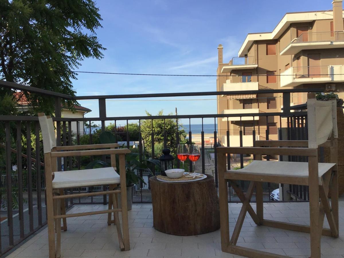 Stella Di Mare Apartment Rimini Bagian luar foto