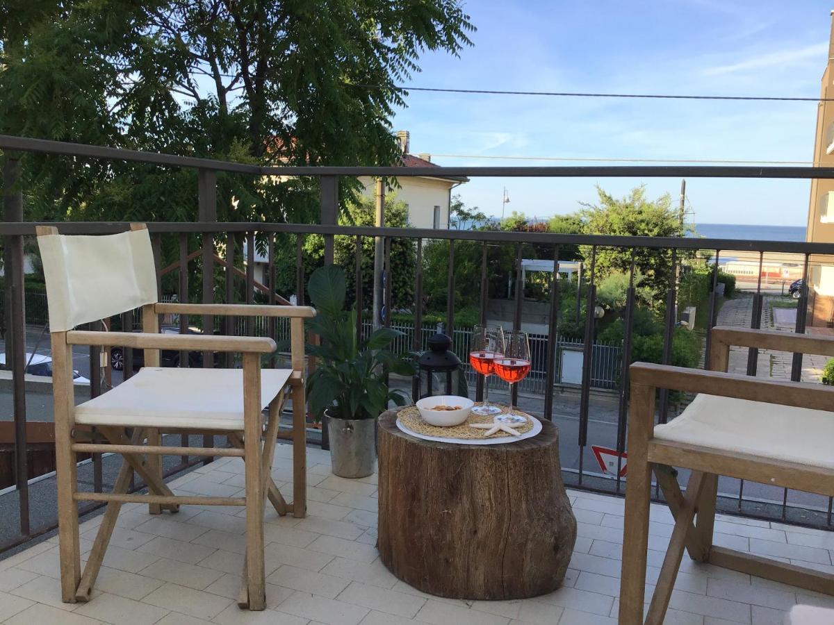 Stella Di Mare Apartment Rimini Bagian luar foto